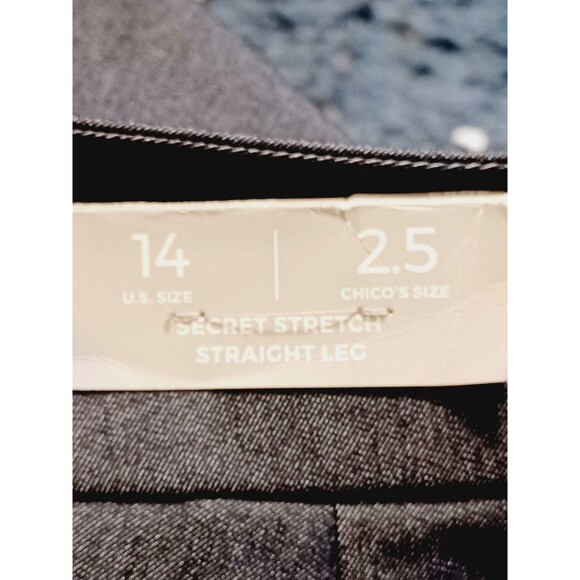 Chico's Women's Secret Stretch Straight Leg Crop Pants Size 14 - Picture 8 of 10